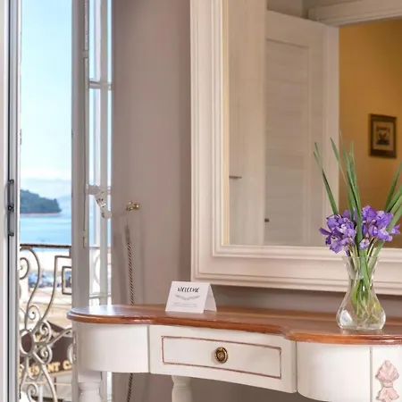 Porta Spilea Boutique *